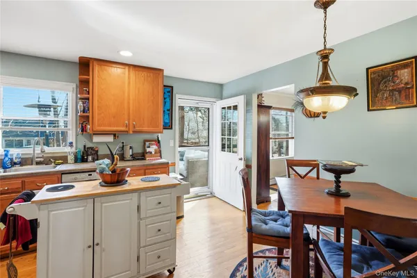 $799,000 | 6 A Carrie Lane, Nanuet, NY 10954