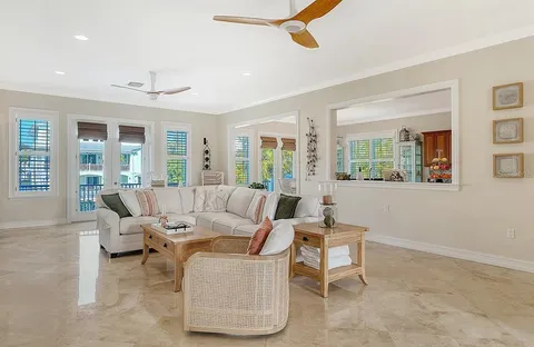 $3,250,000 | 605 North Point Drive, Holmes Beach, FL 34217
