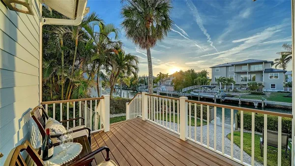 $3,395,000 | 605 North Point Drive, Holmes Beach, FL 34217