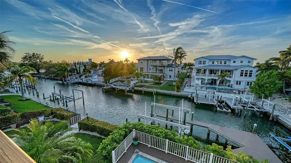 $3,395,000 | 605 North Point Drive, Holmes Beach, FL 34217
