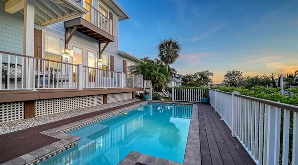 $3,395,000 | 605 North Point Drive, Holmes Beach, FL 34217