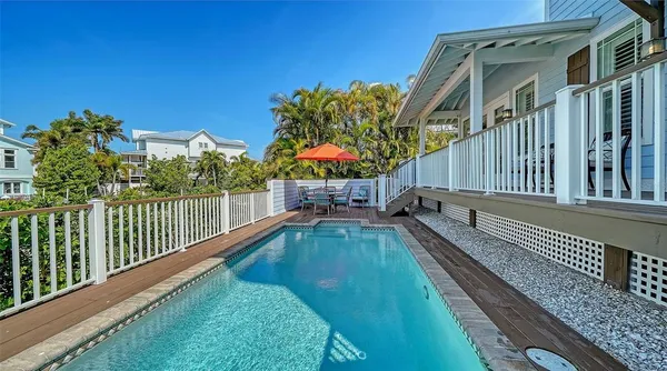 $3,395,000 | 605 North Point Drive, Holmes Beach, FL 34217
