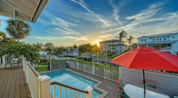 $3,395,000 | 605 North Point Drive, Holmes Beach, FL 34217