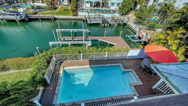 $3,395,000 | 605 North Point Drive, Holmes Beach, FL 34217