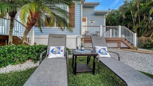 $3,395,000 | 605 North Point Drive, Holmes Beach, FL 34217