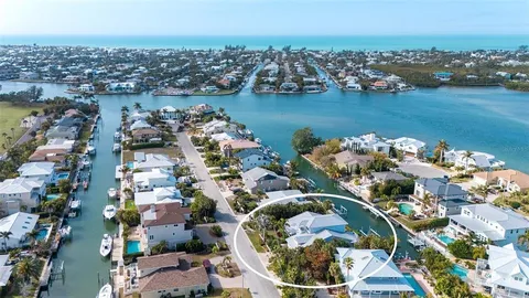 $3,450,000 | 605 North Point Drive, Holmes Beach, FL 34217