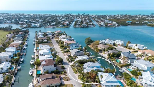 $3,395,000 | 605 North Point Drive, Holmes Beach, FL 34217