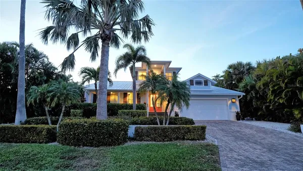 $3,395,000 | 605 North Point Drive, Holmes Beach, FL 34217