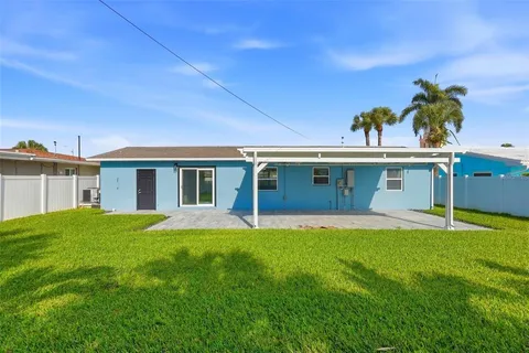 $500,000 | 450 82nd Avenue, St. Pete Beach, FL 33706