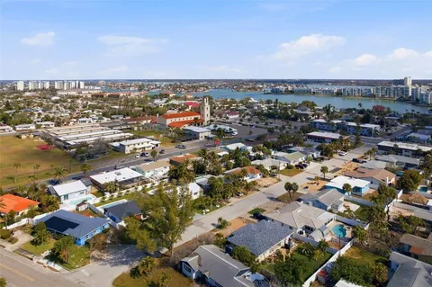 $500,000 | 450 82nd Avenue, St. Pete Beach, FL 33706