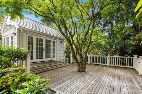 $2,998,000 | 8914 Southeast 56th Street, Mercer Island, WA 98040