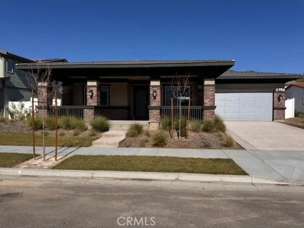 a view of a house with entertaining space