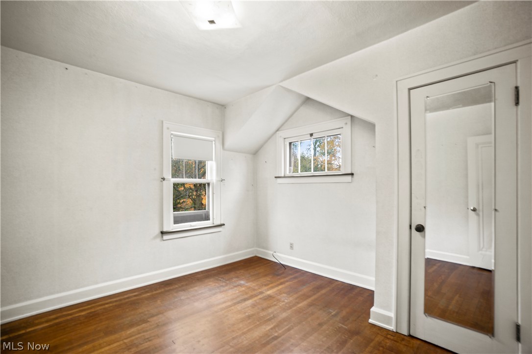 906 Cambridge Road Cleveland Heights, OH 44121 - Photo 16 of 23