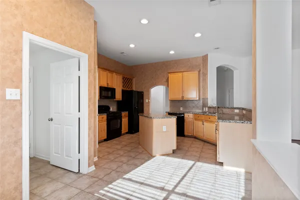$2,275 | 3135 Stratford Bend Drive, Sugar Land, TX 77498