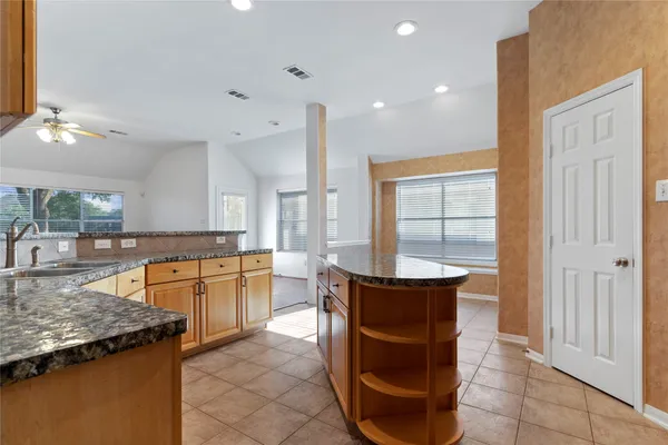 $2,275 | 3135 Stratford Bend Drive, Sugar Land, TX 77498