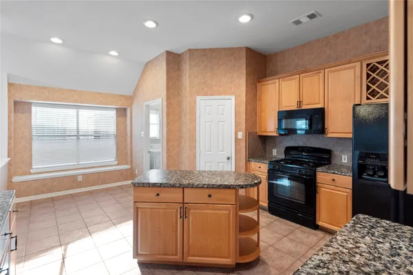 $2,275 | 3135 Stratford Bend Drive, Sugar Land, TX 77498