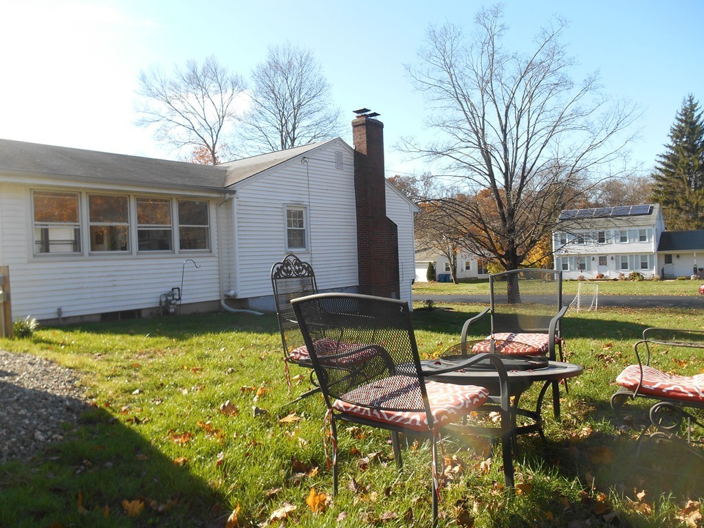 112 Havenhurst Road West Springfield, MA 01089 - Photo 5 of 23 Gallery Image 5