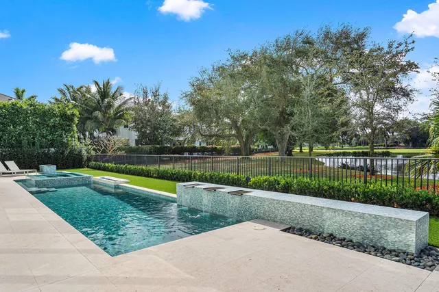 $11,995,000 | 148 Thatch Palm Cove, Boca Raton, FL 33432