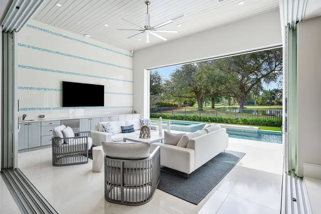 $11,995,000 | 148 Thatch Palm Cove, Boca Raton, FL 33432