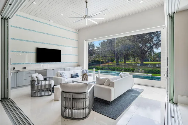 $11,995,000 | 148 Thatch Palm Cove, Boca Raton, FL 33432