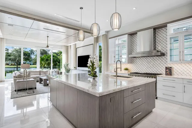 $11,995,000 | 148 Thatch Palm Cove, Boca Raton, FL 33432