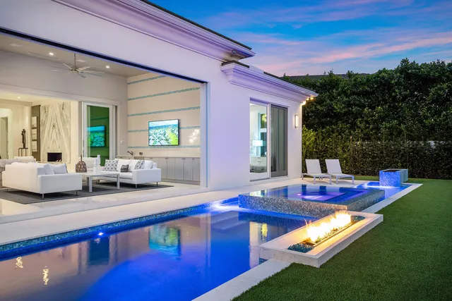 $11,995,000 | 148 Thatch Palm Cove, Boca Raton, FL 33432