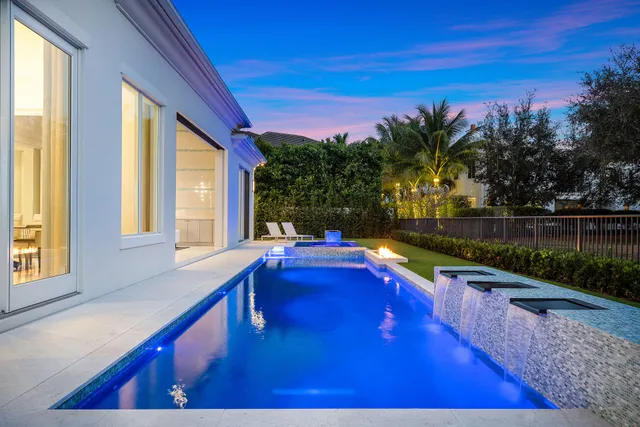 $11,995,000 | 148 Thatch Palm Cove, Boca Raton, FL 33432