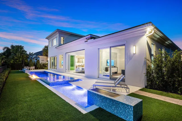 $11,995,000 | 148 Thatch Palm Cove, Boca Raton, FL 33432