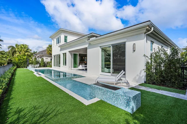 $11,995,000 | 148 Thatch Palm Cove, Boca Raton, FL 33432