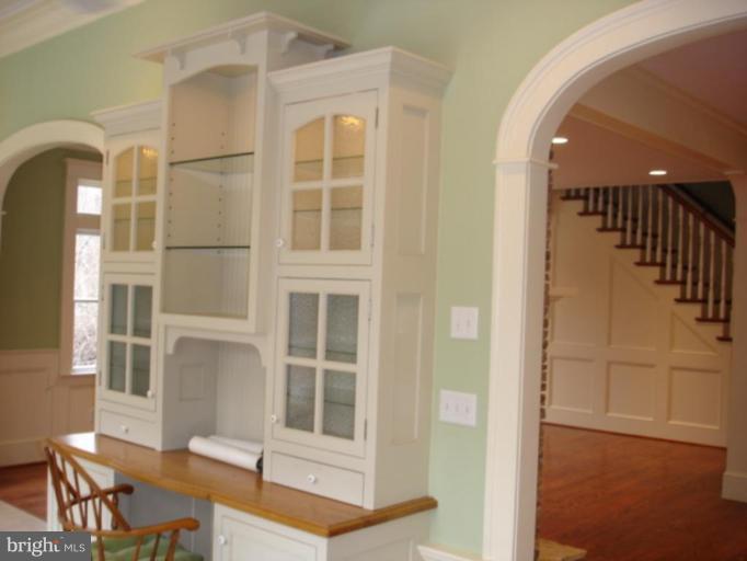 1583 St Margarets Road Annapolis, MD 21409 - Photo 15 of 21 Handcrafted Desk