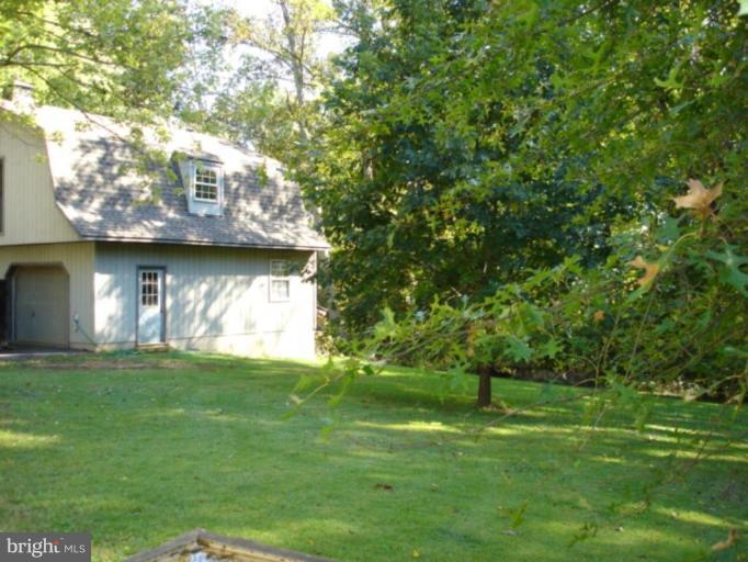 1583 St Margarets Road Annapolis, MD 21409 - Photo 4 of 21 Detached 2 car Garage and Workshop