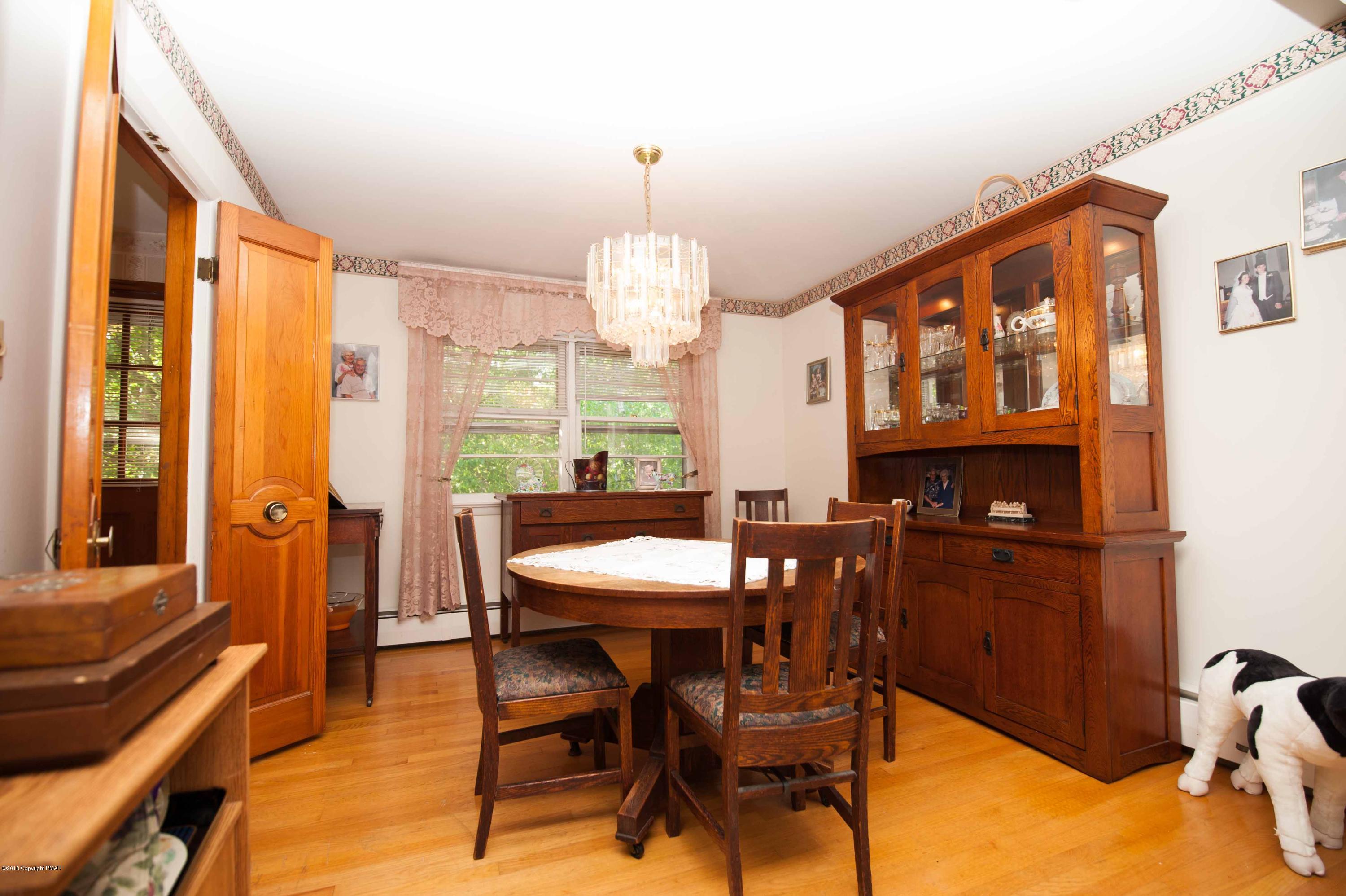 1640 Quentin Road Stroudsburg, PA 18360 - Photo 3 of 42 dining room