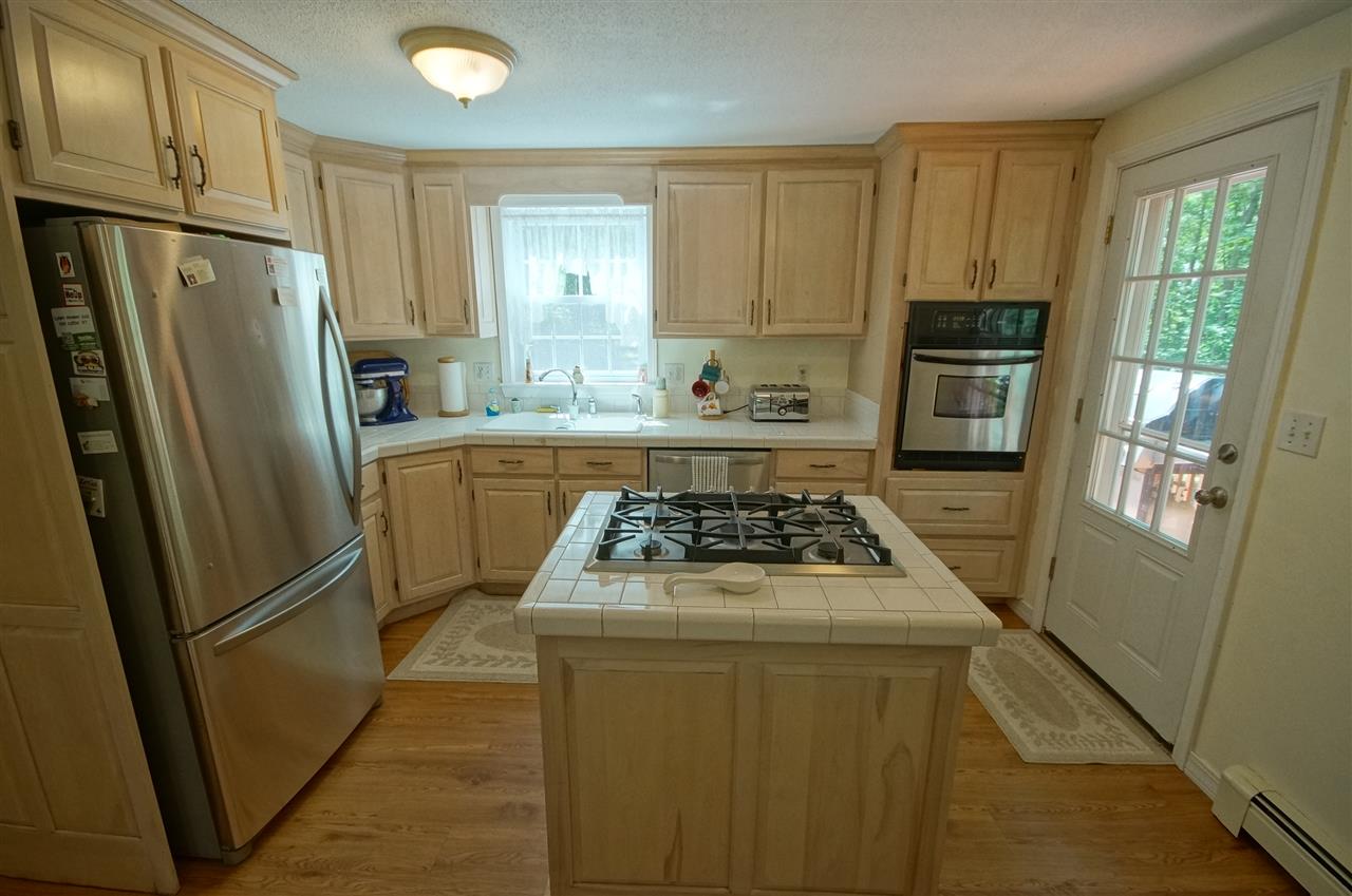 18 Elwood Road Derry, NH 03038 - Photo 2 of 35