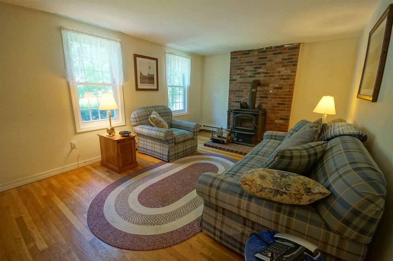 18 Elwood Road Derry, NH 03038 - Photo 12 of 35