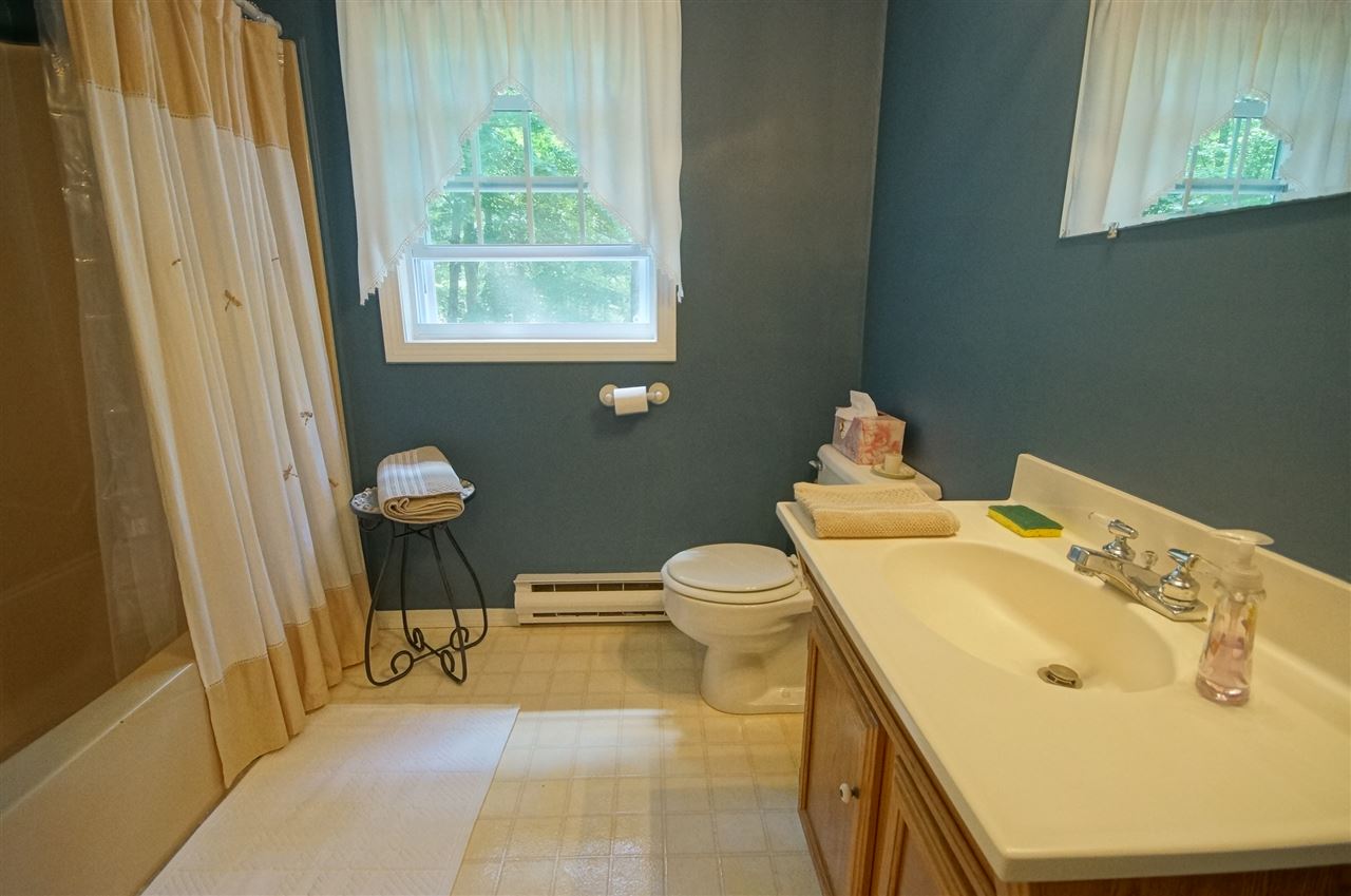 18 Elwood Road Derry, NH 03038 - Photo 20 of 35