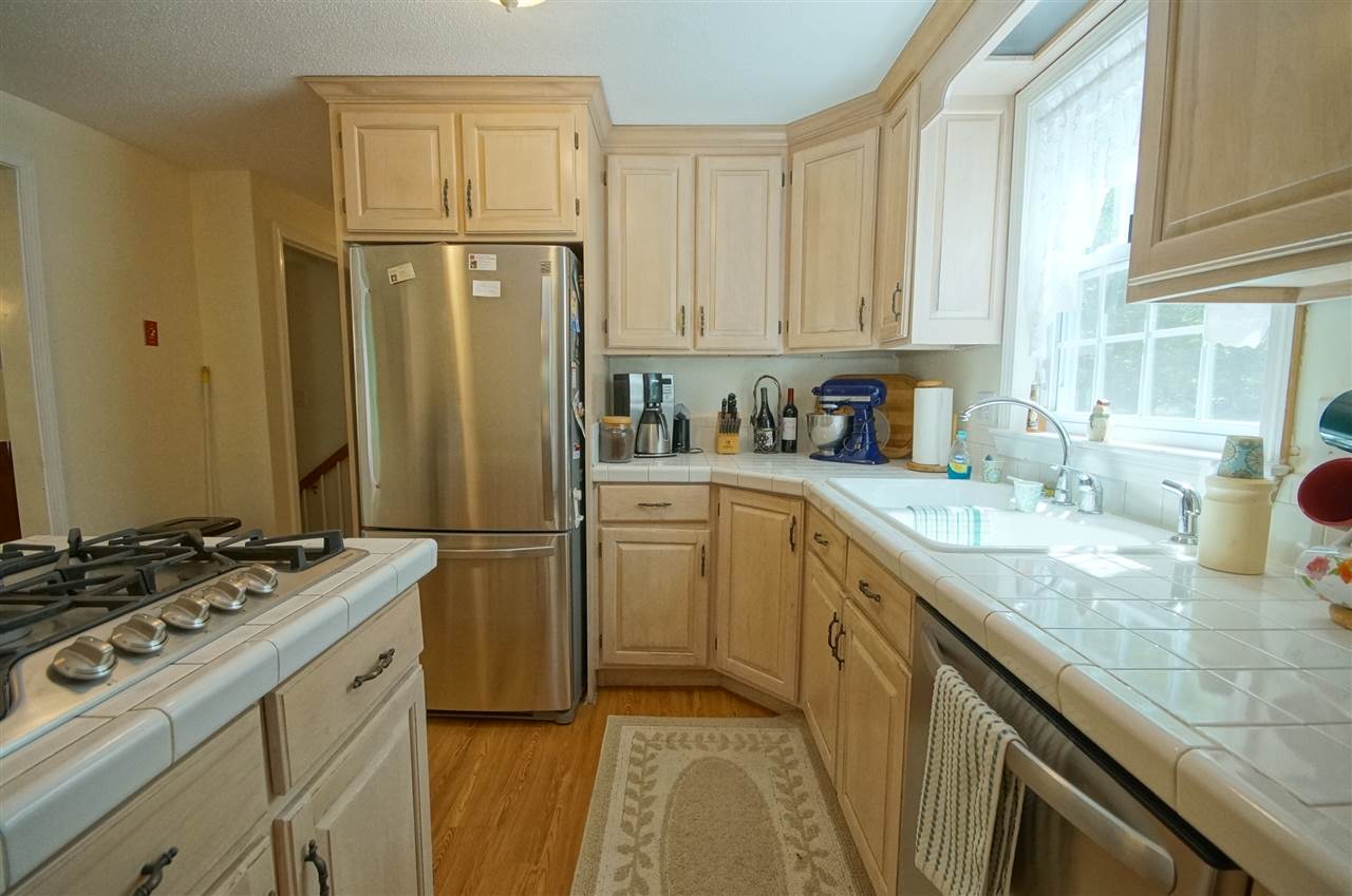 18 Elwood Road Derry, NH 03038 - Photo 26 of 35