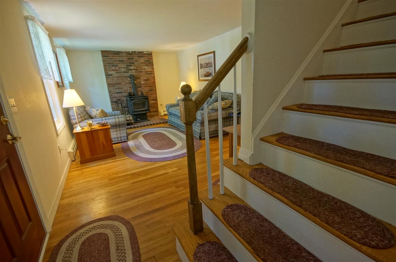 18 Elwood Road Derry, NH 03038 - Photo 27 of 35