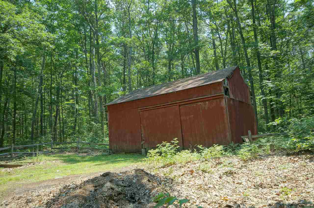 18 Elwood Road Derry, NH 03038 - Photo 29 of 35