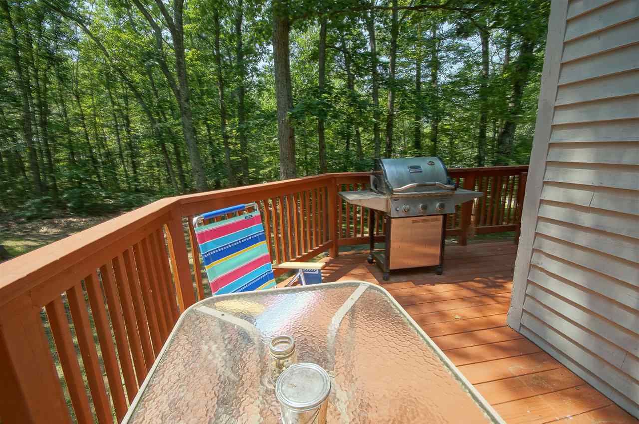 18 Elwood Road Derry, NH 03038 - Photo 32 of 35
