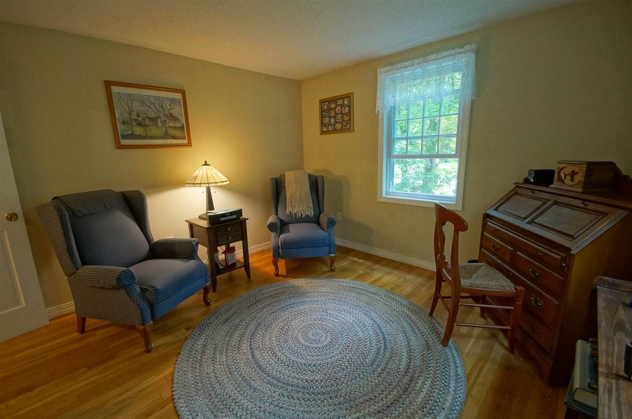18 Elwood Road Derry, NH 03038 - Photo 7 of 35