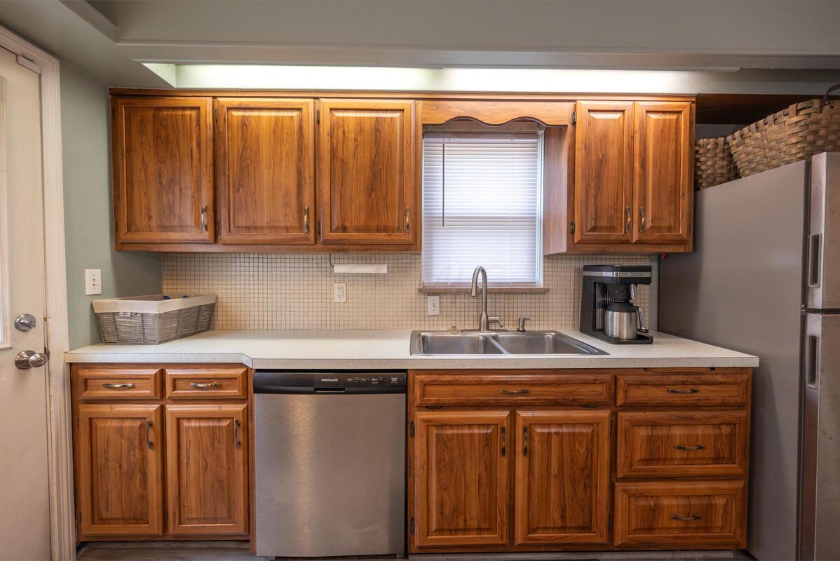 285 Castor Road Mansfield, OH 44904 - Photo 10 of 32 Kitchen