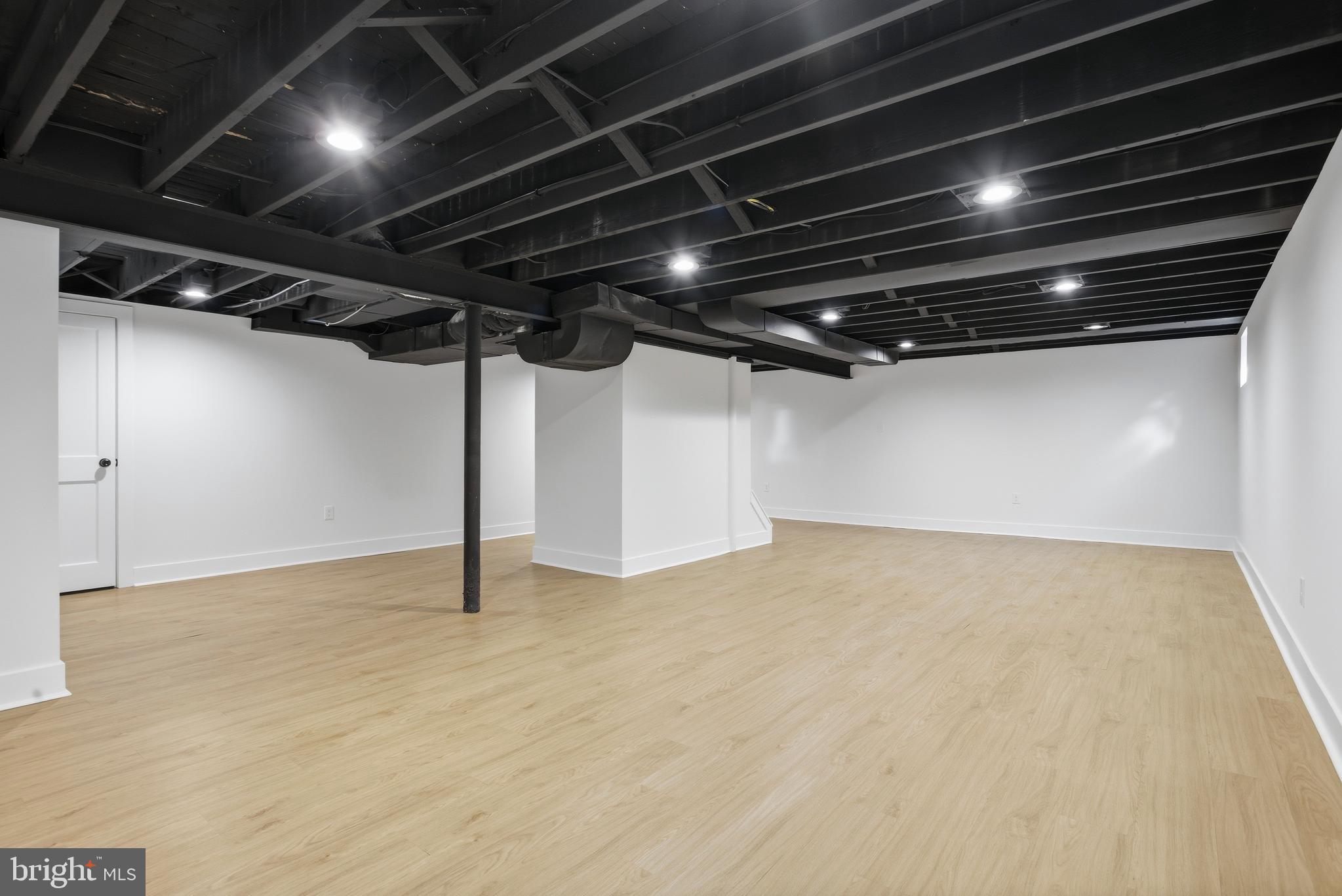 338 Wayne Avenue Springfield, PA 19064 - Photo 25 of 34 a view of empty room