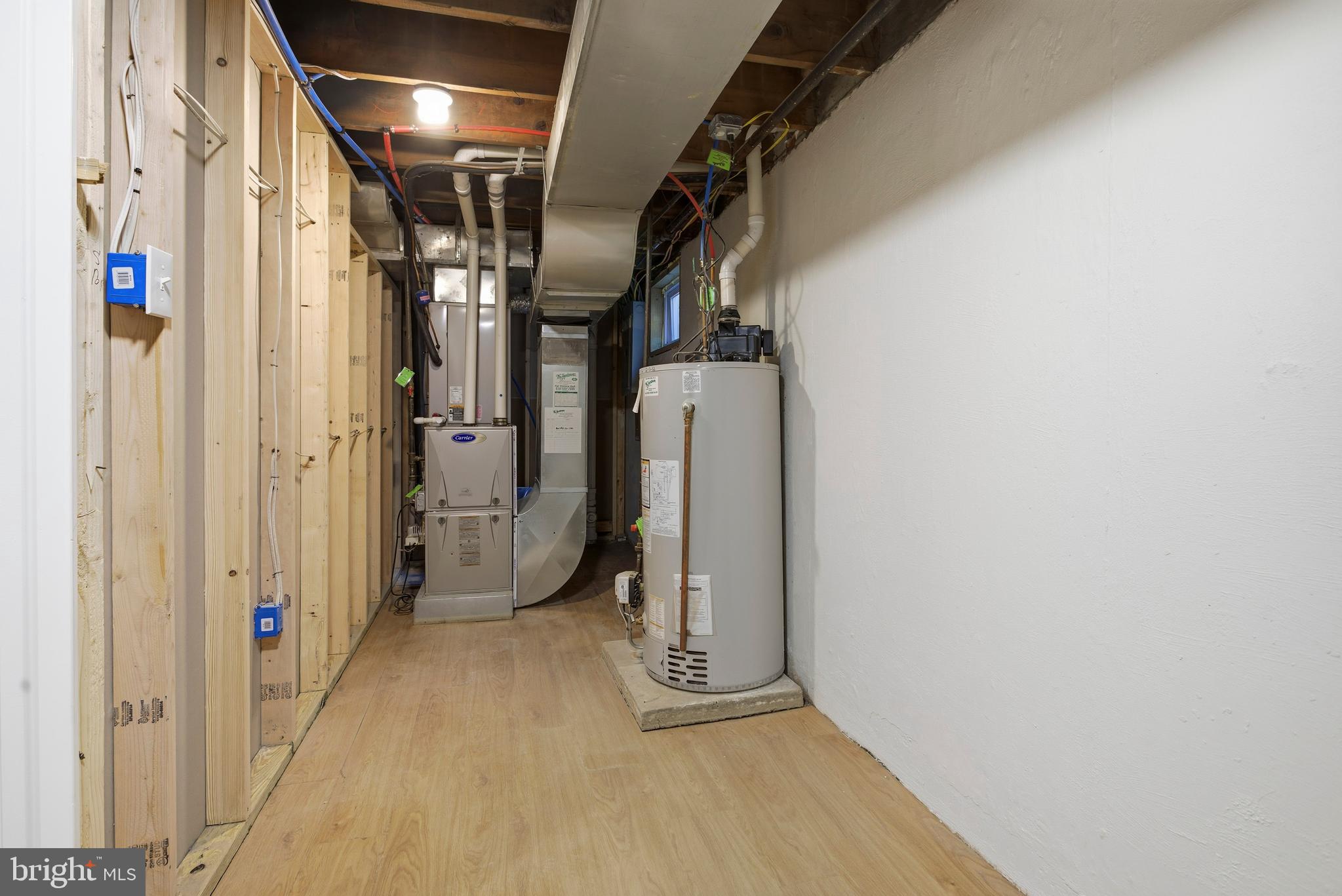 338 Wayne Avenue Springfield, PA 19064 - Photo 31 of 34 a view of hallway