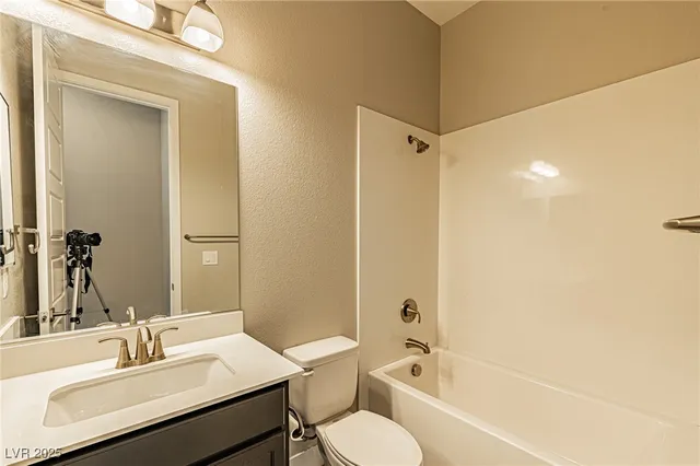 $5,000 | 6465 Farness Street, Las Vegas, NV 89135