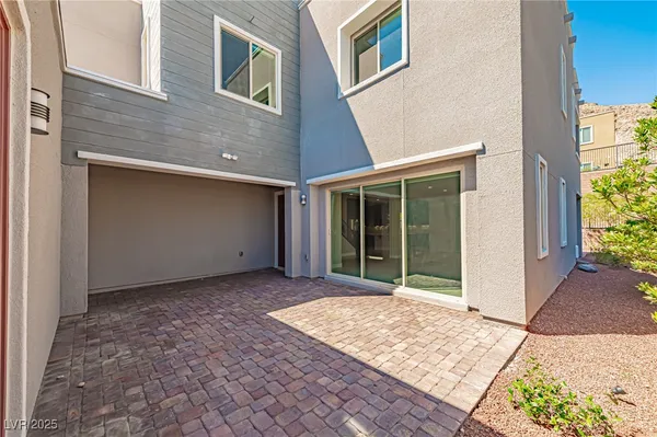 $3,980 | 6465 Farness Street, Las Vegas, NV 89135