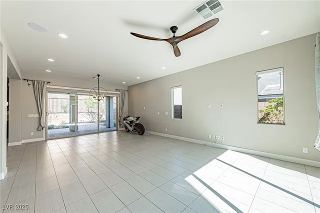 $5,000 | 6465 Farness Street, Las Vegas, NV 89135