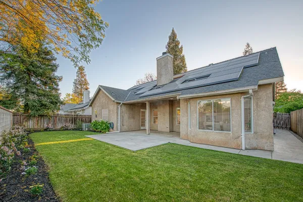 $455,000 | 9882 North Meridian Avenue, Fresno, CA 93720