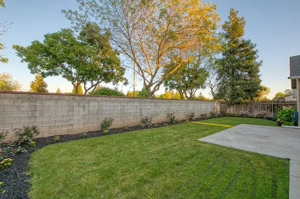 $455,000 | 9882 North Meridian Avenue, Fresno, CA 93720