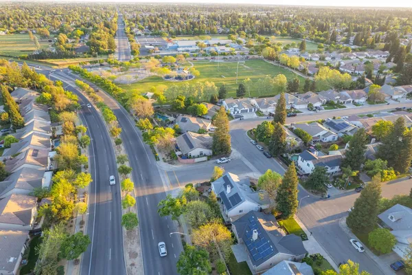 $455,000 | 9882 North Meridian Avenue, Fresno, CA 93720