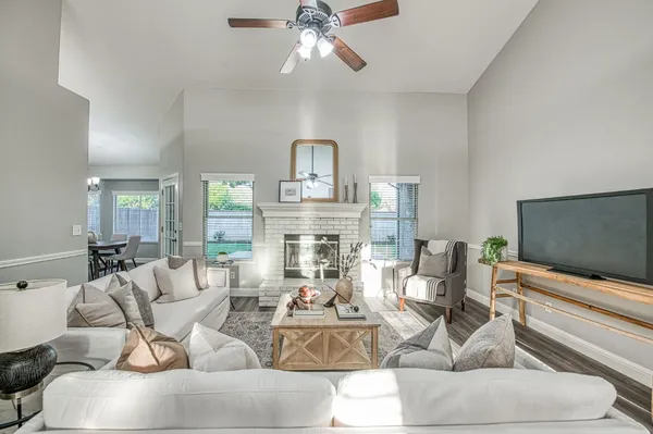 $455,000 | 9882 North Meridian Avenue, Fresno, CA 93720